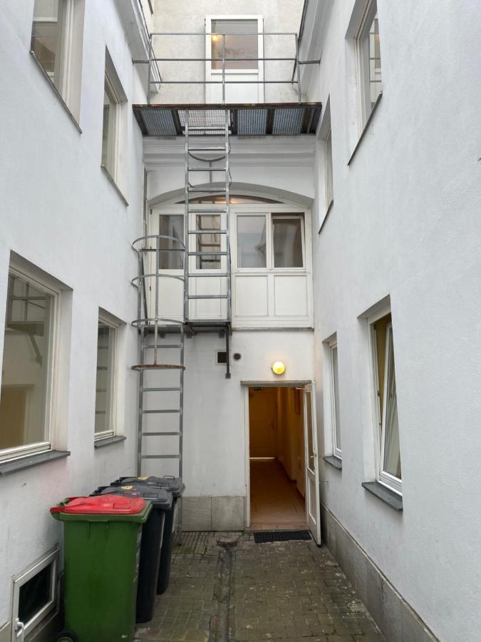 Appartement Pension 700M Zum Ring Vienne Extérieur photo
