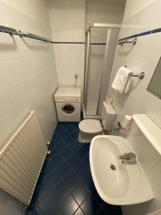 Appartement Pension 700M Zum Ring Vienne Extérieur photo