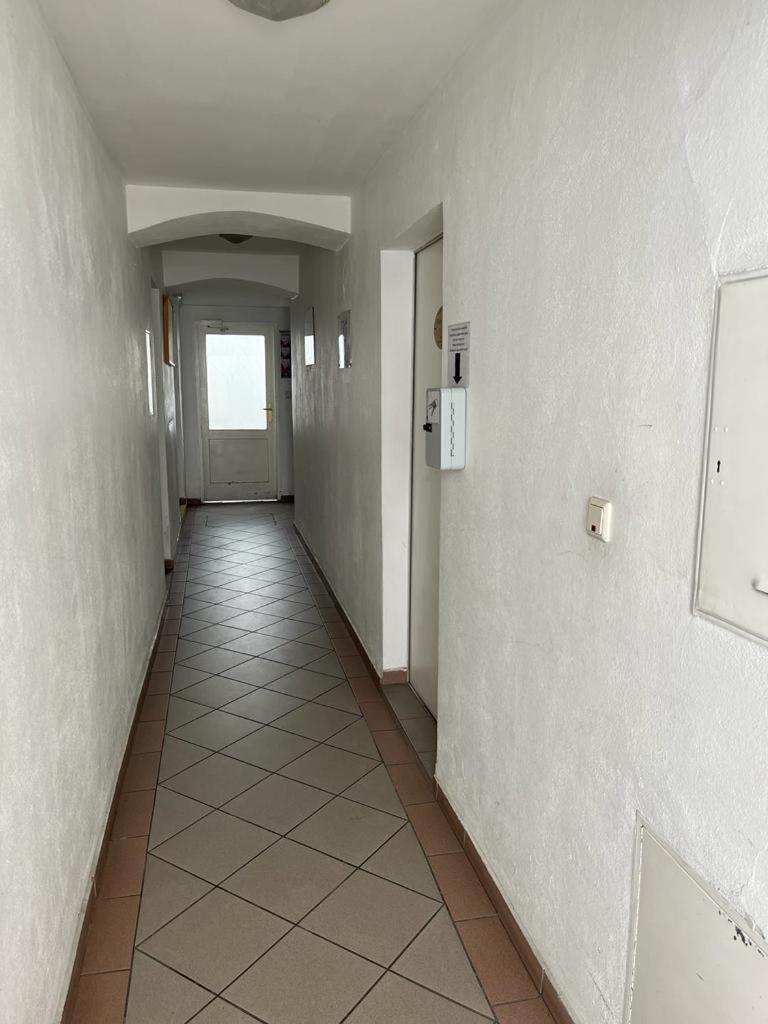 Appartement Pension 700M Zum Ring Vienne Extérieur photo